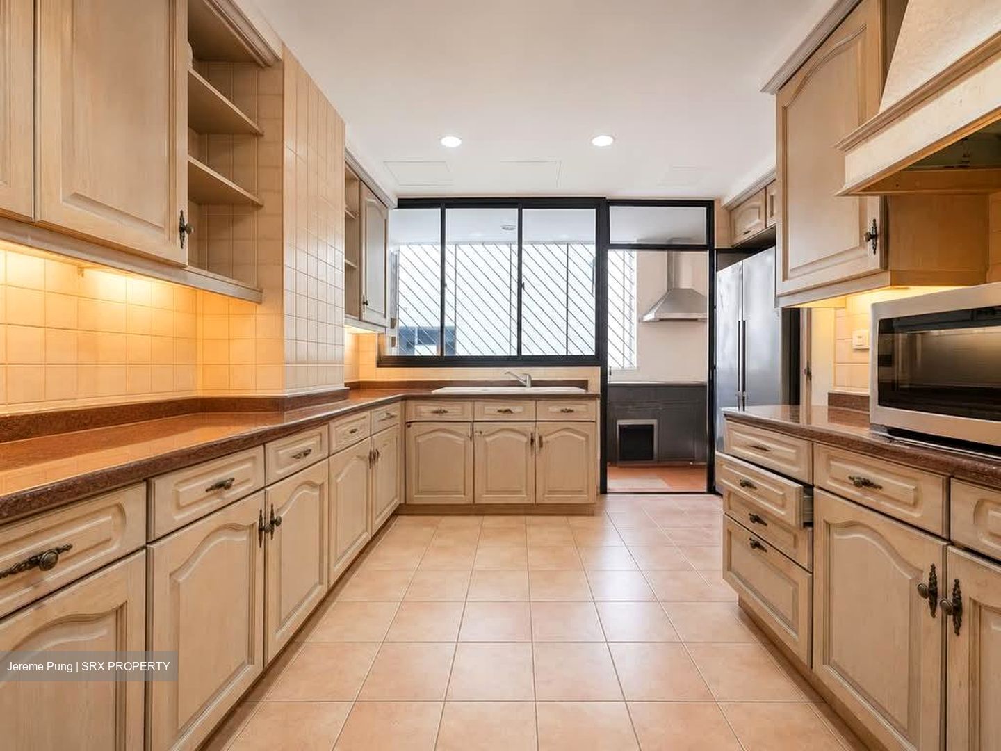 Elizabeth Heights (D9), Condominium #572935291